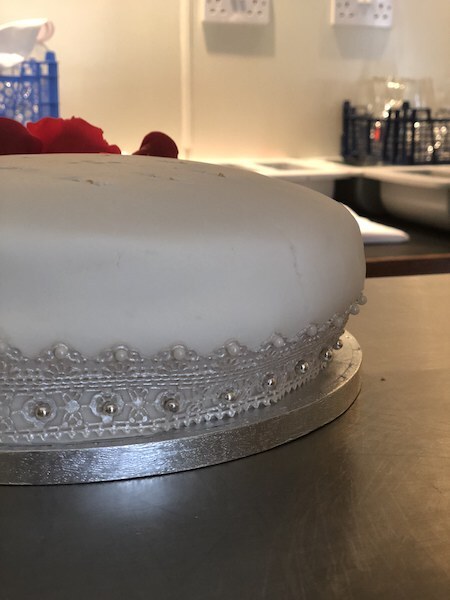 Sagging wedding Cake due to internal structure made of whipped cream