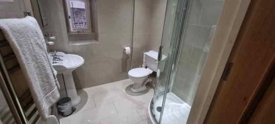 Wedding Venues Wales - Theatre First Floor Flat Shower room en-suite