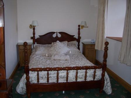 Craig y Nos Castle Accommodation Room AB16 main bedroom with king size bed Wedding Venues South Wales - Craig y Nos Castle Accommodation Room AB16 main bedroom