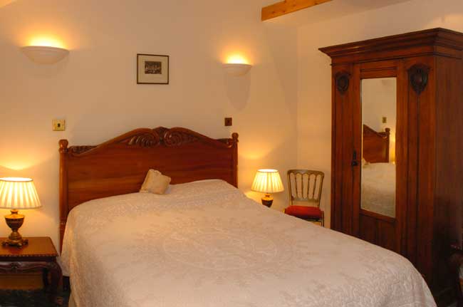 Wedding Venues South Wales - Craig y Nos Castle Accommodation Room AB26 bedroom