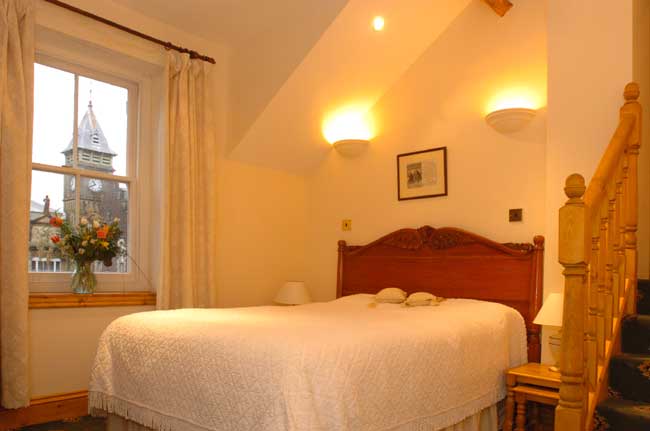 Craig y Nos Castle Room AB27 bedroom (bathroom is up stairs) Wedding Venues South Wales - Craig y Nos Castle Accommodation Room AB27 bedroom (bath up stairs)