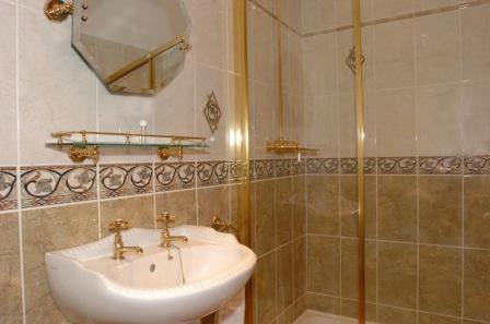 Wedding Venues South Wales - Craig y Nos Castle Accommodation Room 34 Bathroom